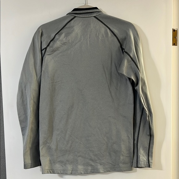 Under Armour Women’s Gray 1/4 zip Jacket size -s - Picture 3 of 4